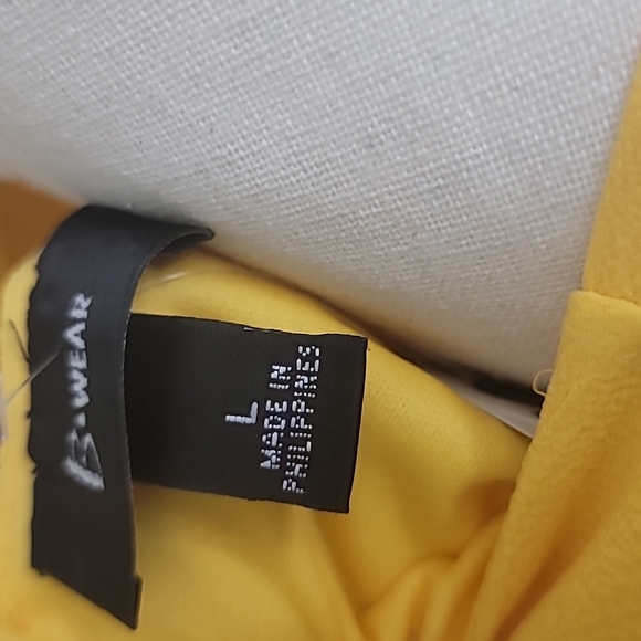 B. Wear Yellow Top - Picture 11 of 13